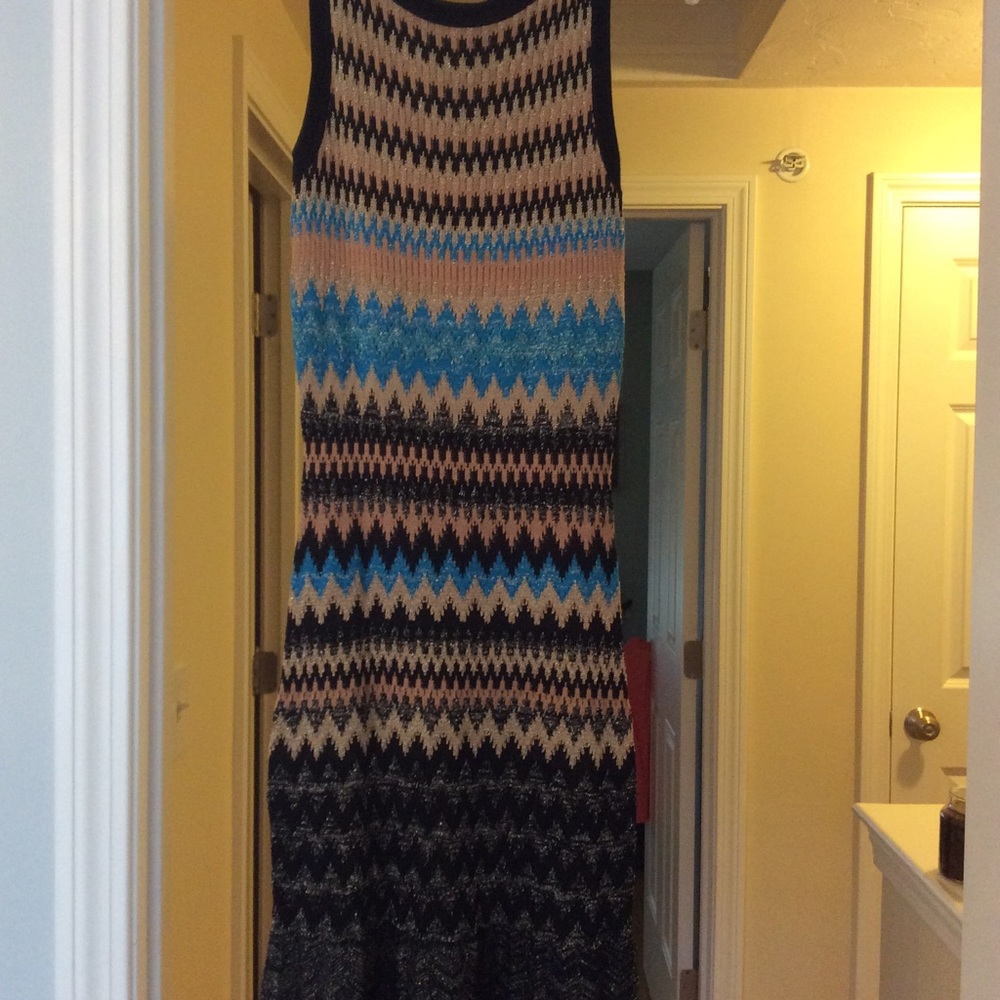 CACHE Chevron dress, form fitting